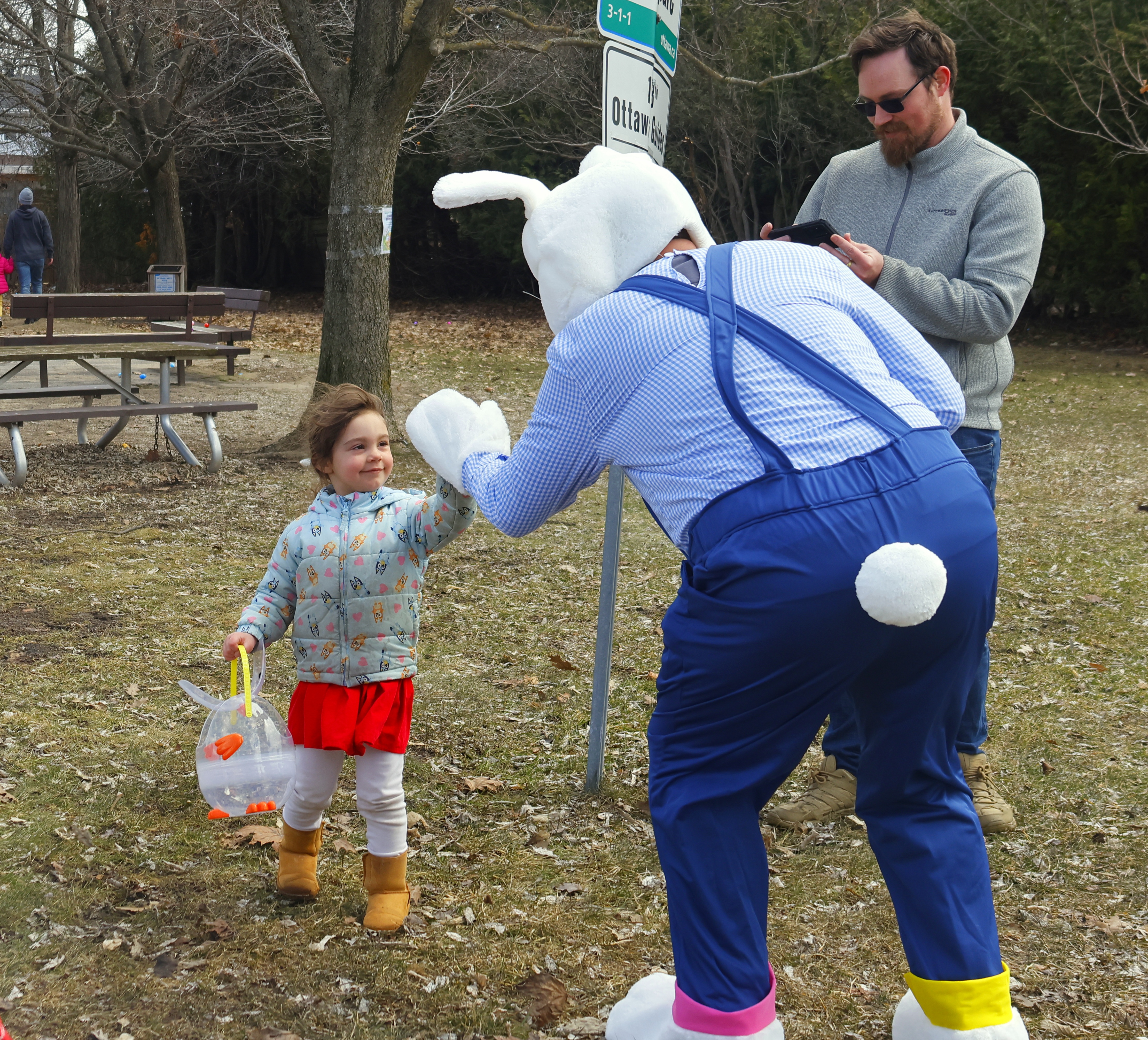 High 5 with the easter bunny